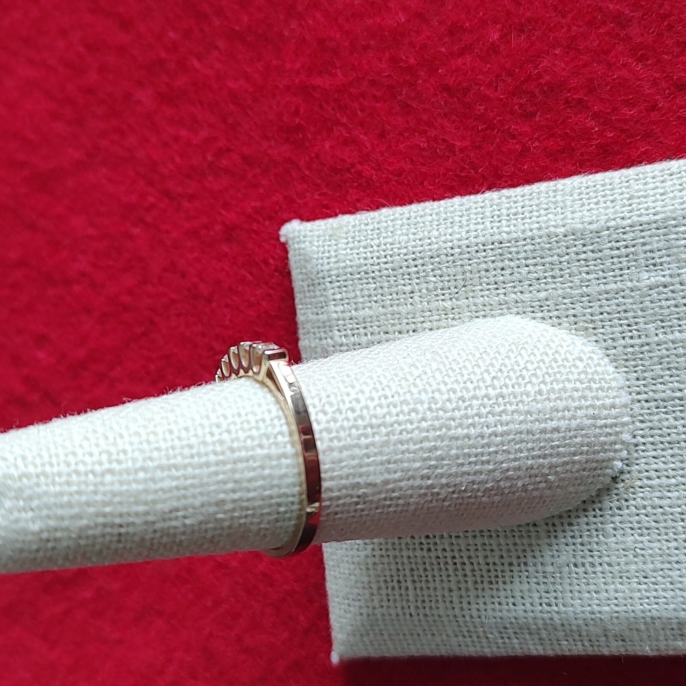 14k Solid Gold Moissenite Ring - image 2